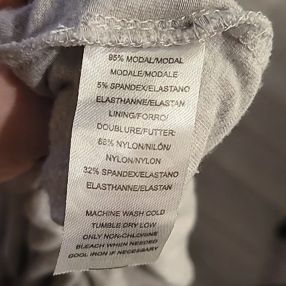 LYSSE LONG SLEEVE TEE SIZE SMALL - Picture 5 of 6